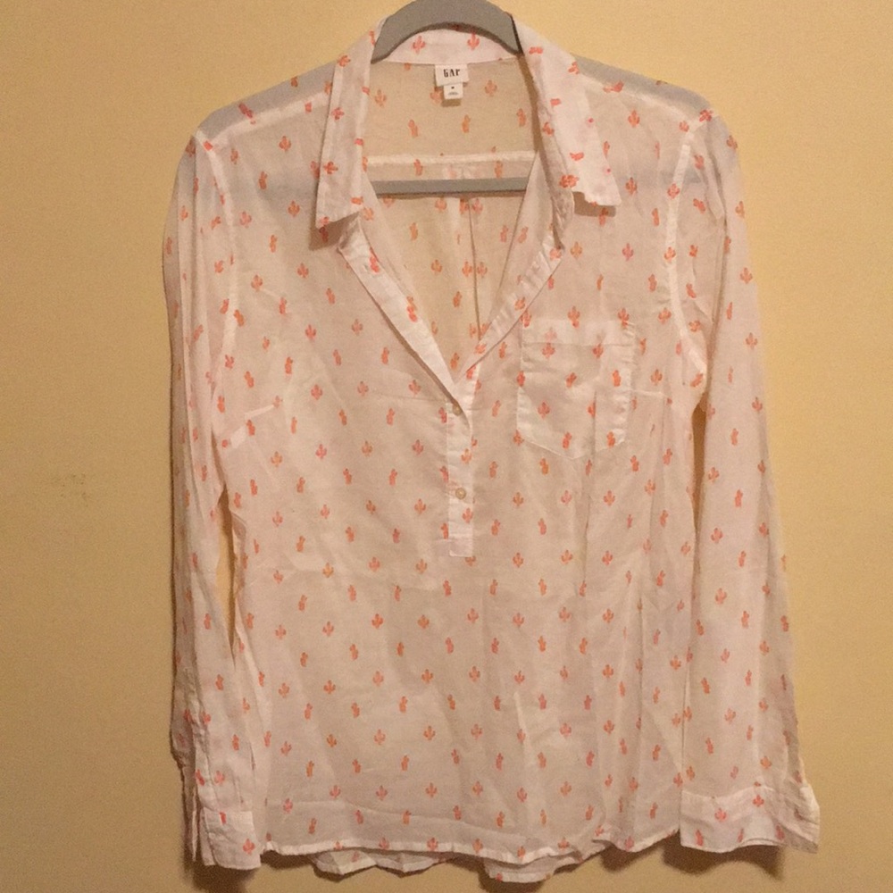 Gap Popover Style Shirt with Coral Cactuses 🌵